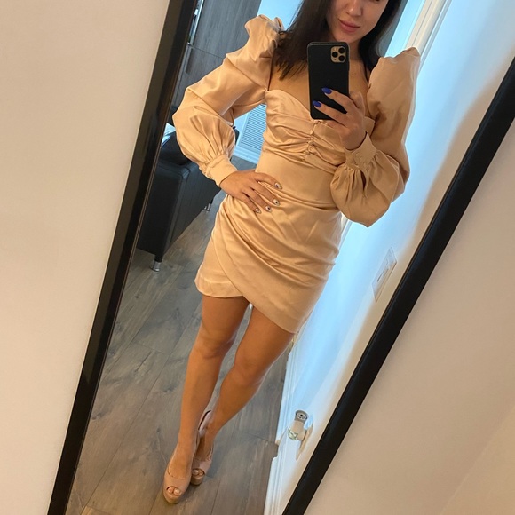 Gorgeous dress for a special occasion - Picture 4 of 8